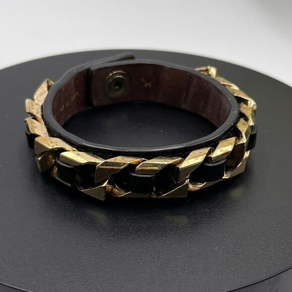 Givenchy Gold Tone Chain Link Black Leather Wrap Snap Bracelet Sz M Italy - Picture 4 of 8